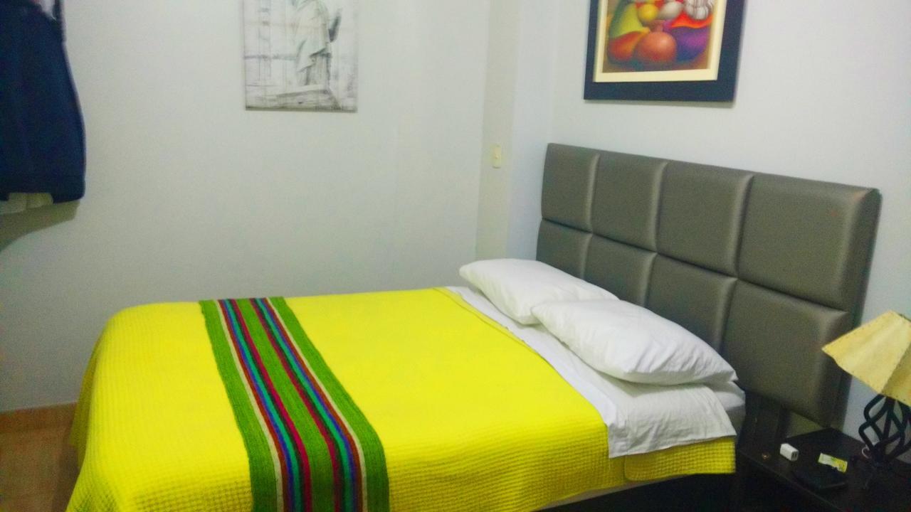 Hostal Mica Abancay Екстер'єр фото