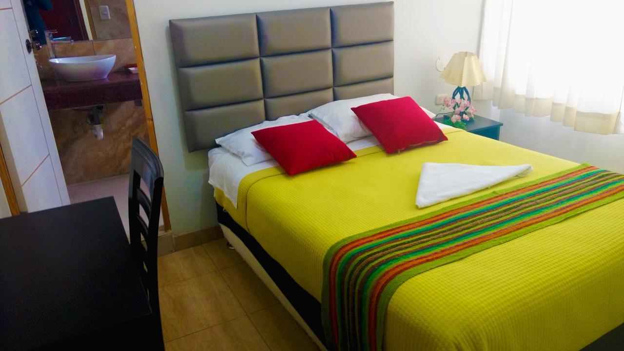 Hostal Mica Abancay Екстер'єр фото